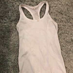 lululemom tank top🍋
